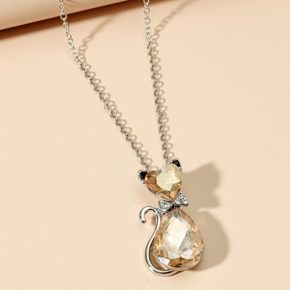 NWT Brand New Gorgeous Rhinestone Cat Necklace Amazing Quality Pendant And Chain - Picture 7 of 9